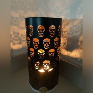 SKULL METAL CANDLE HOLDER